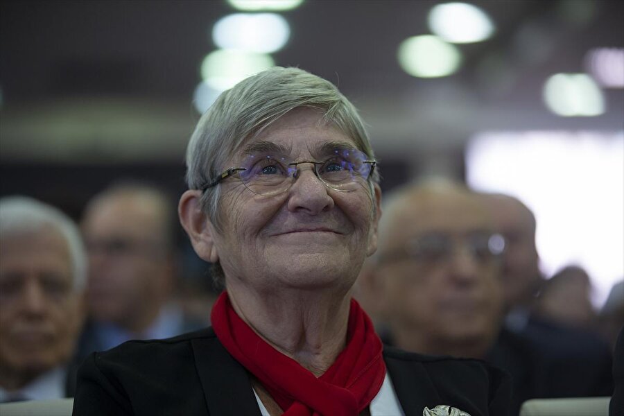 Prof. Dr. Canan Karatay.