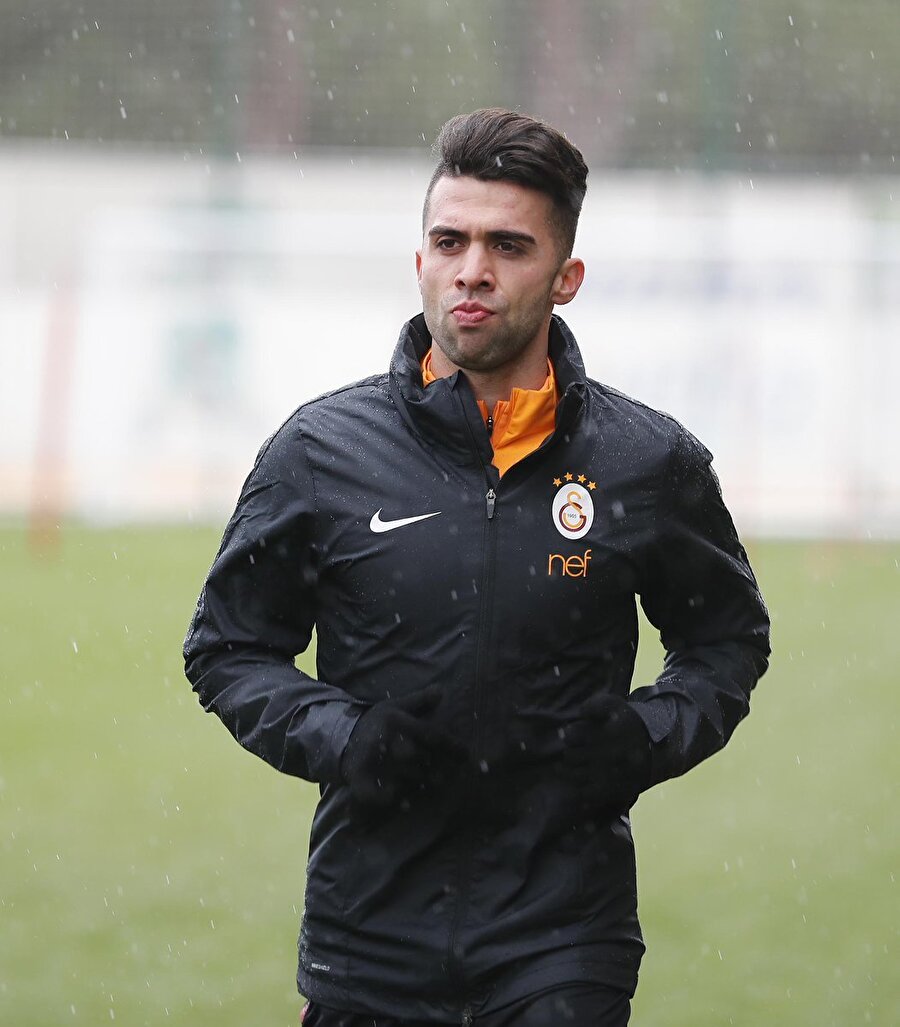 Emre Taşdemir, Galatasaray'da ilk idmanına çıktı.