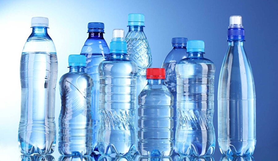 Sağlık Bakanlığı ''Vatandaşlarımız, Bakanlığımız tarafından üretim izni verilen ve denetimleri yapılan ambalajlı suları güvenli şekilde tüketebilir'' dedi.