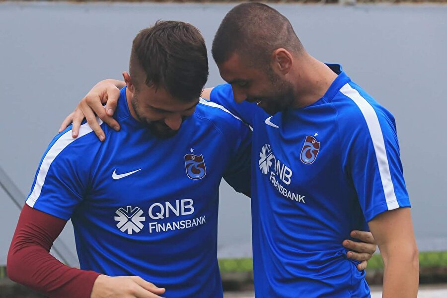 Burak Yılmaz ve Onur Kıvrak'ın Trabzonspor günlerinden bir kare.