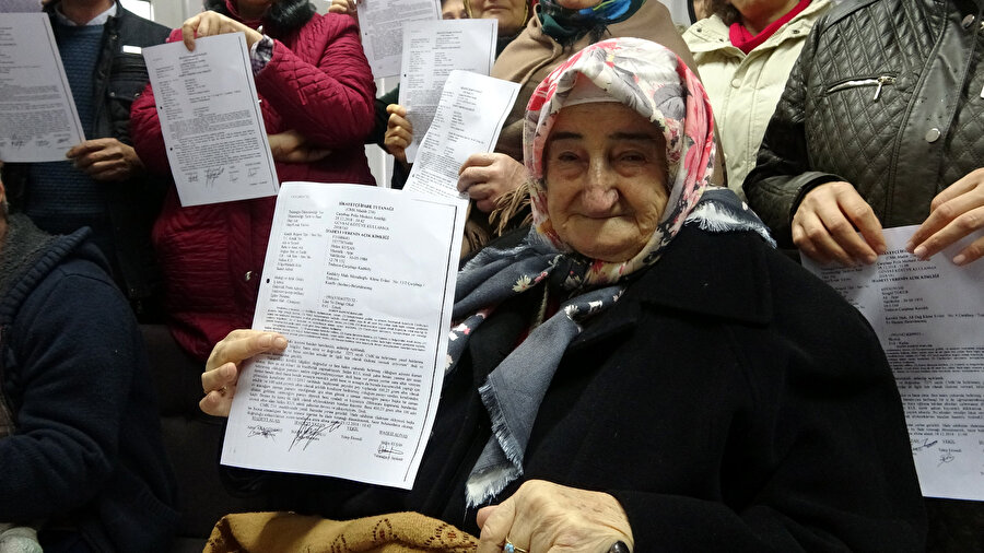 Kuyumcu mağdurları soluğu savcılıkta aldı.
