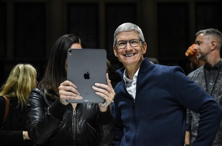 Tim Cook
