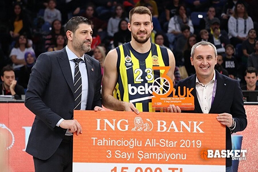 Markko Guduric temsili hediye çekini böyle aldı.