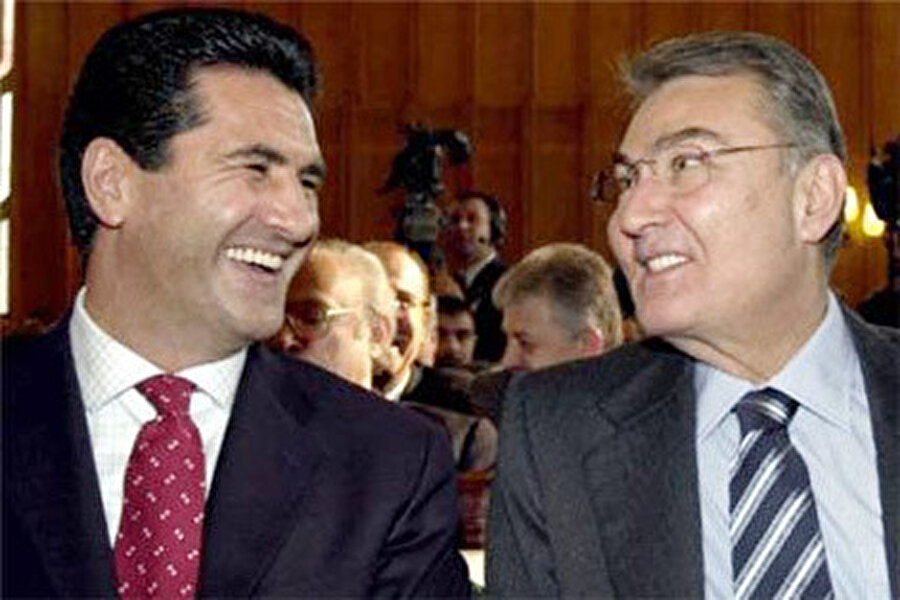 CHP'den tekrar Şişli Belediye Başkanı seçildi

                                    Sarıgül, 28 Mart 2004 yerel seçimlerinde CHP'den aday olduğu Şişli belediye başkanlığına ikinci kez seçildi.
                                