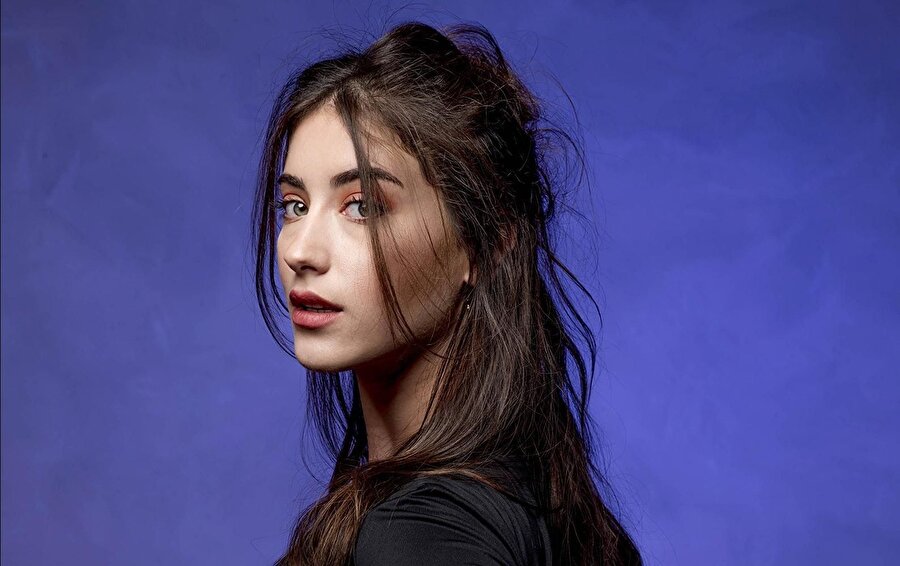 Hazal Kaya.