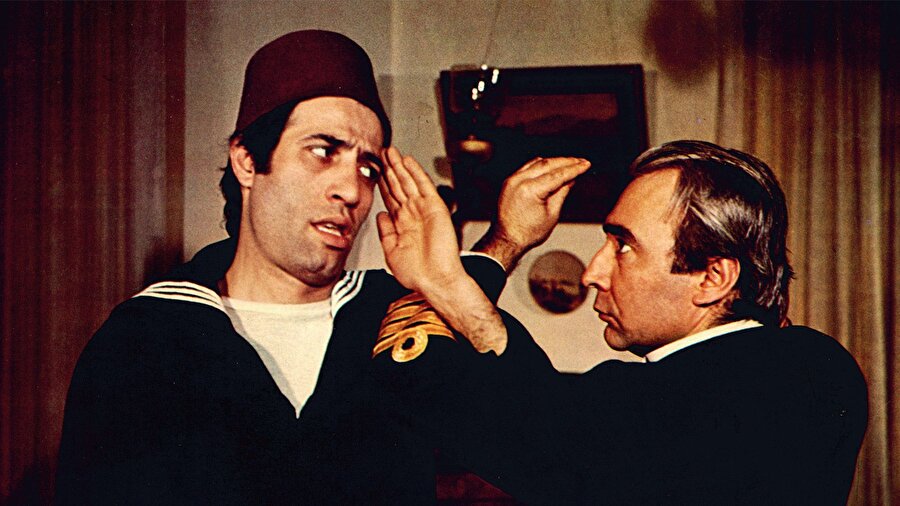 Süt Kardeşler filmi 3 büyük ustayı buluşturan en komik filmlerden birisidir.