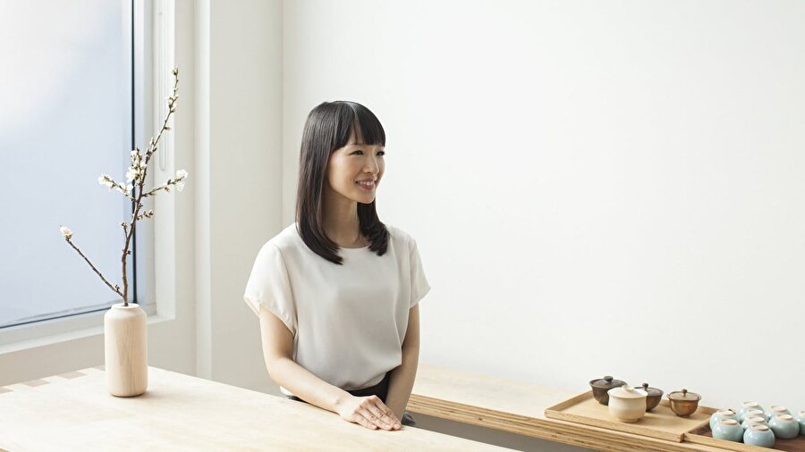 Marie Kondo.