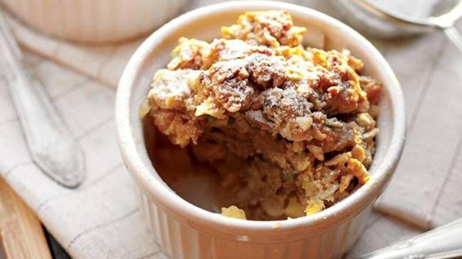 Ayvayı sevenlerin için harika bir lezzet; Ayvalı crumble.
