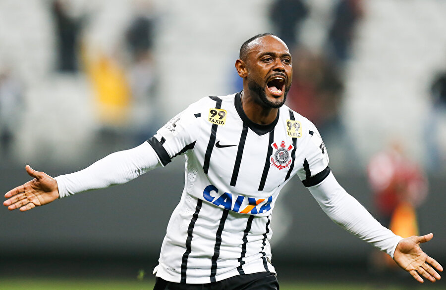 Vagner Love'ın Corinthians günlerinden bir gol sevinci.
