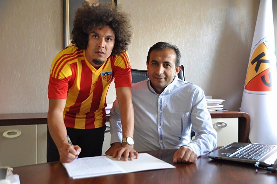 Oğuzhan Berber, Kayserispor'a böyle imza atmıştı.
