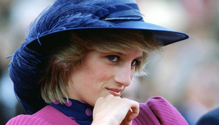 Galler Prensesi Diana Spencer.