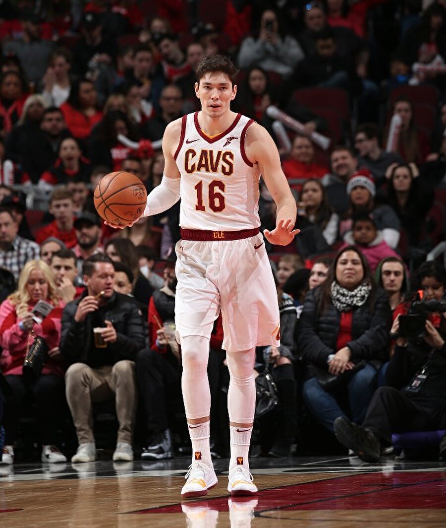 Cedi Osman, Chicago Bulls'a karşı 17 sayı ve 8 ribauntla oynadı.