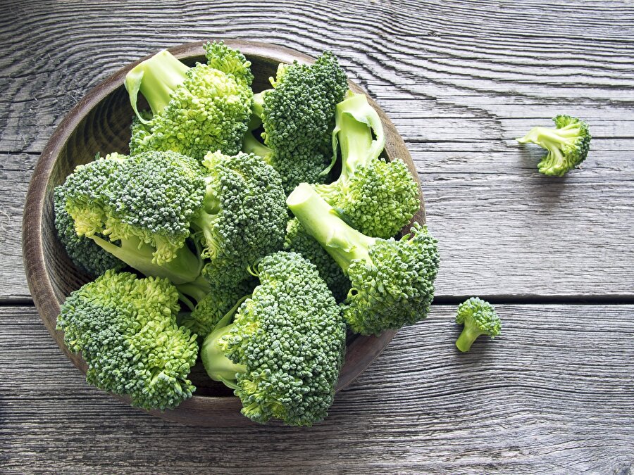 Genelde sevmeyeni fazla olsa brokoli her derde deva.

                                    
                                