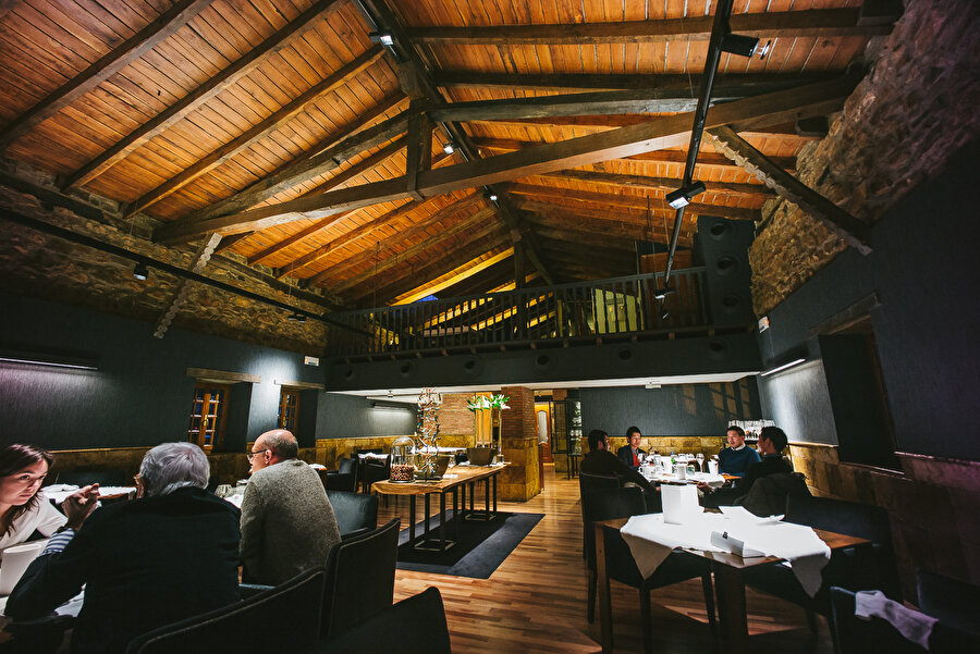 Asador Etxebarri (Axpe, İspanya) Dünyanın en iyi 13. restoranıdır.