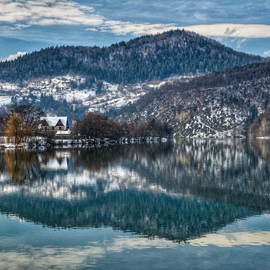 Böyle bir manzara karşı çalıştığınızı hayal edin​