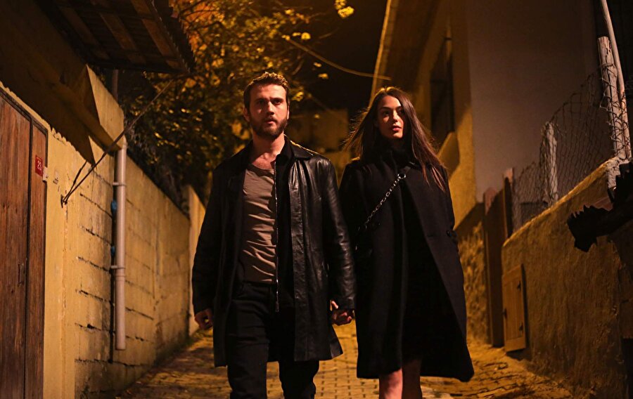 Çukur dizisinden Dilan Deniz Çiçek ve Aras Bulut İynemli.