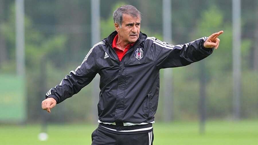 Şenol Güneş, takımındaki transferlere dair bilgi verdi.