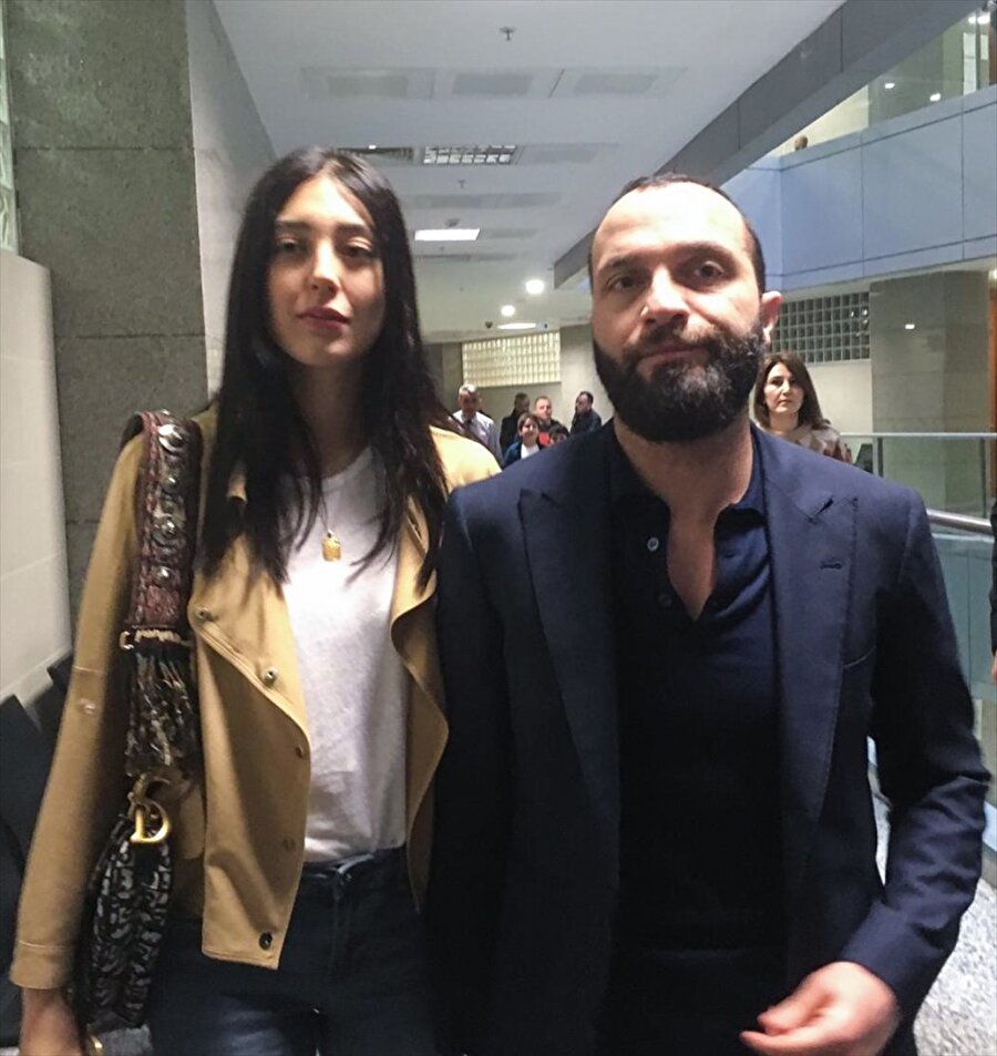 Berkay Şahin ve eşi Özlem Ada Şahin mahkemede böyle görüntülendi.
