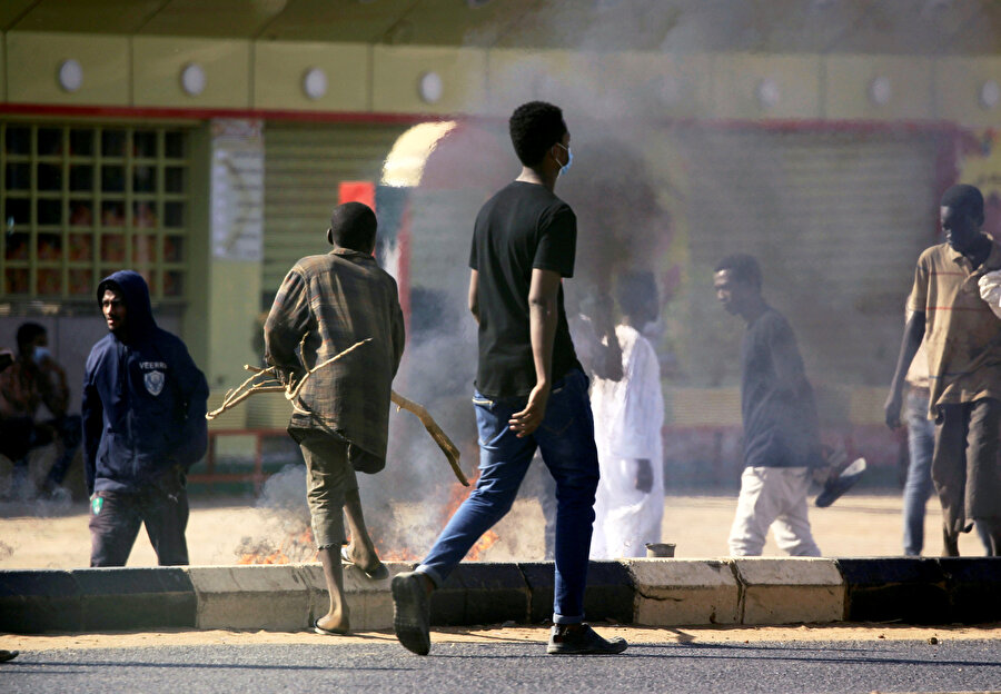 Sudan İstihbarat Başkanı Kuş, 5 ülkenin ordusunun, Hartum'a doğru ilerlemek için uygun vaktin gelmesini bekliyor." dedi.