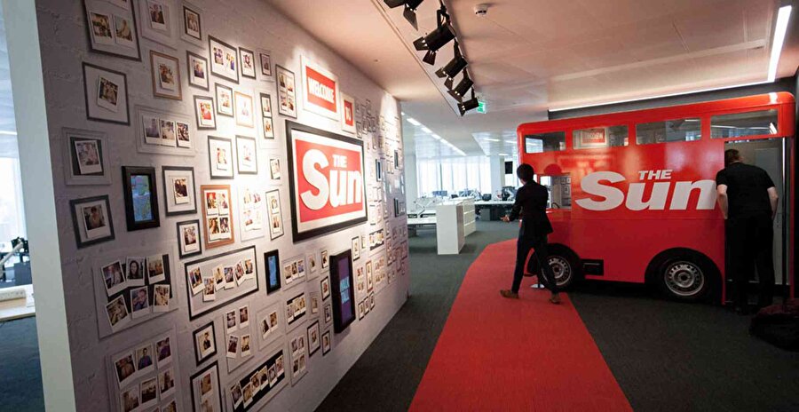 The Sun
İngiliz The Sun gazetesi, Washington'un Avrupa'da nükleer potansiyele sahip füzeleri bulunmadığını, bu kıtadaki nükleer potansiyele sahip son füzelerin INF'ye uygun olarak imha edildiğini öne sürdü.