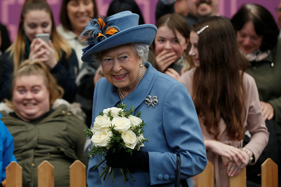 Kraliçe Elizabeth.