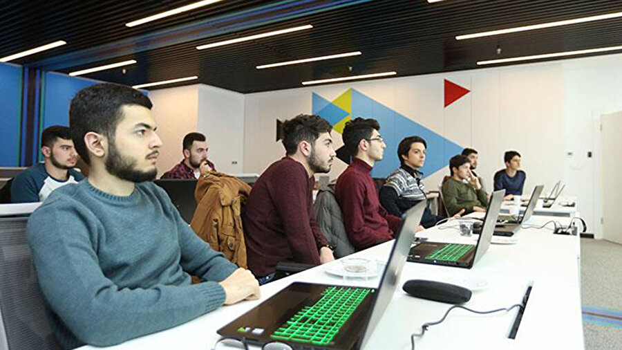 Siber güvenlikte 'kardeş' dayanışması