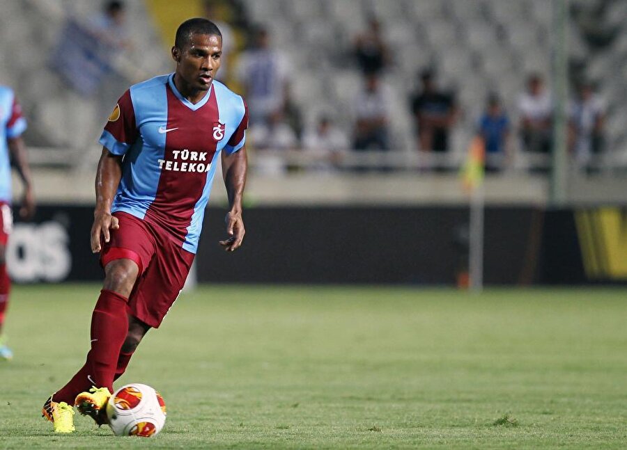 Malouda, 2013 yılında Chelsea'den Trabzonspor'a transfer olmuştu.