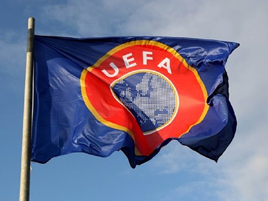 UEFA, AEK'ya iki yıl ertelemeli men cezası verdi.