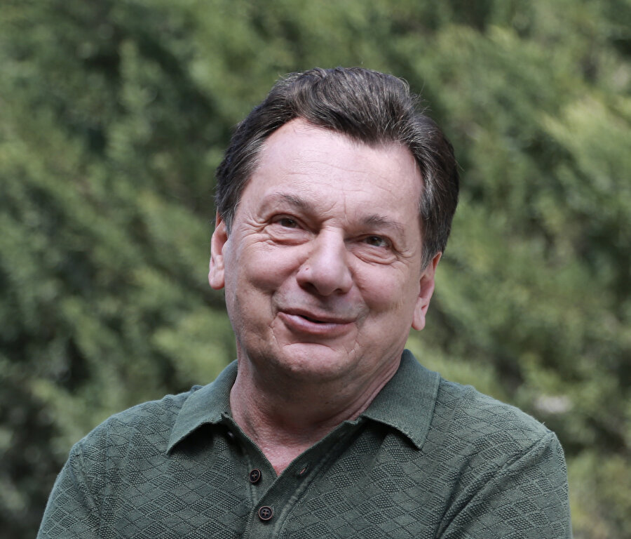 Vedat Milor.