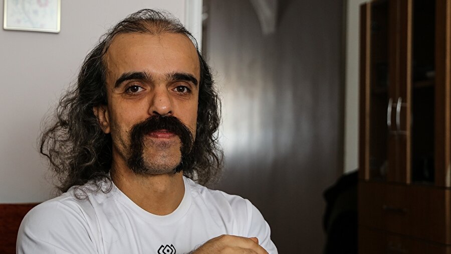 Akondroplazi hastası Umut Kösemen, engelli statüsüne alınmalarını değerlendirdi.
