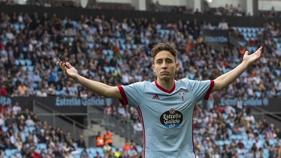 Emre Mor, bir aylık aranın ardından takıma döndü.