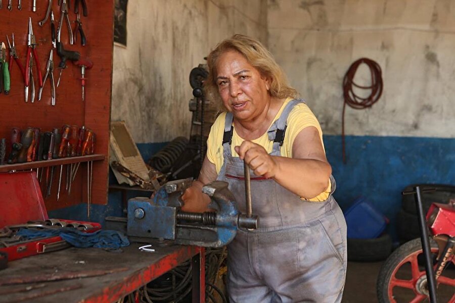 Zorunda mıyım? Zorundayım...