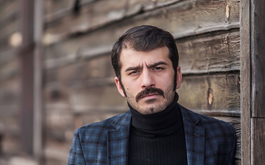 Ufuk Bayraktar TRT'nin başarılı yapımlarından olan Sevda Kuşun Kanadında dizisinde oynamıştı.