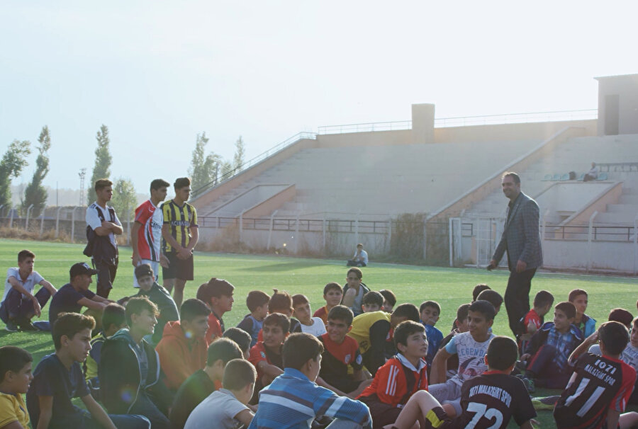 1071 Malazgirt Spor Kulübü, Yeşilay'ın büyük desteği ile yeniden eski günlerine döndü.