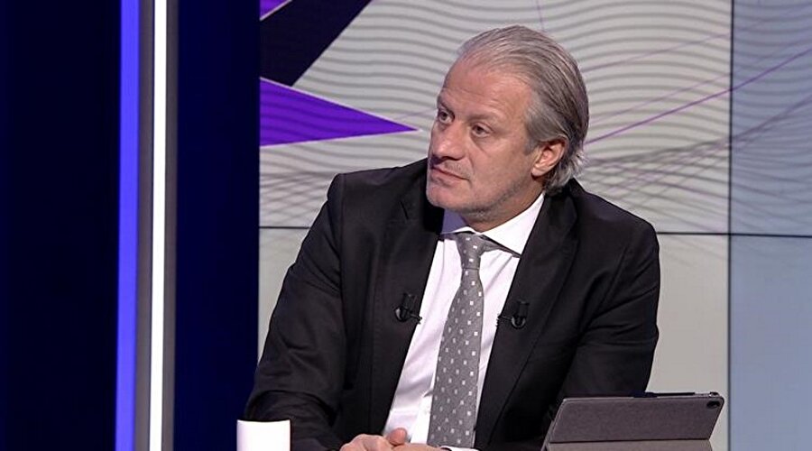 Tugay Kerimoğlu canlı yayında yorum yapıyor.
