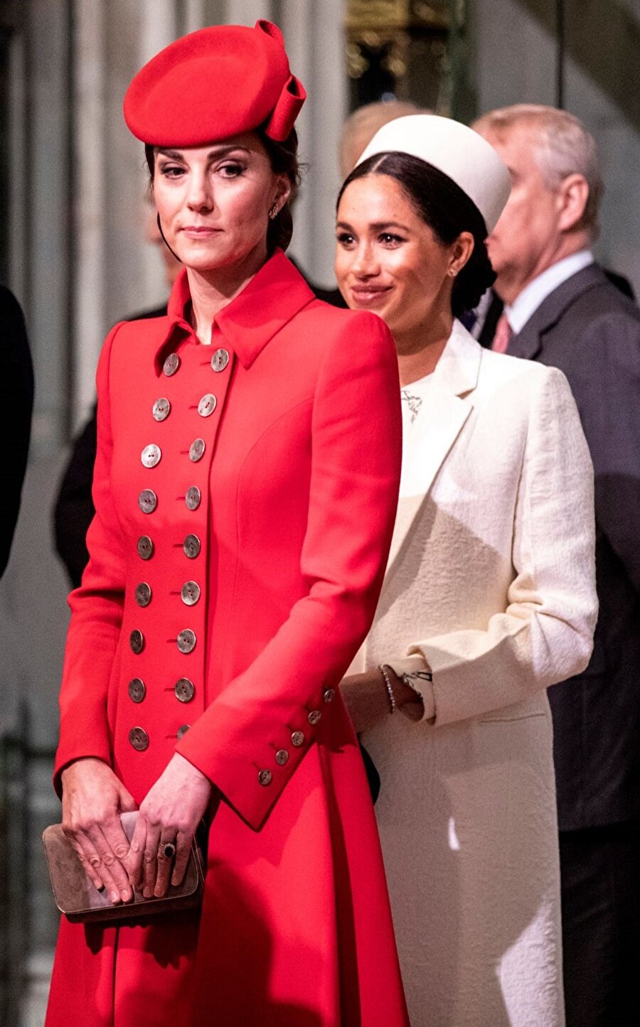 Kate ve Meghan arasındaki sorunlar sarayı oldukça rahatsız ediyor.