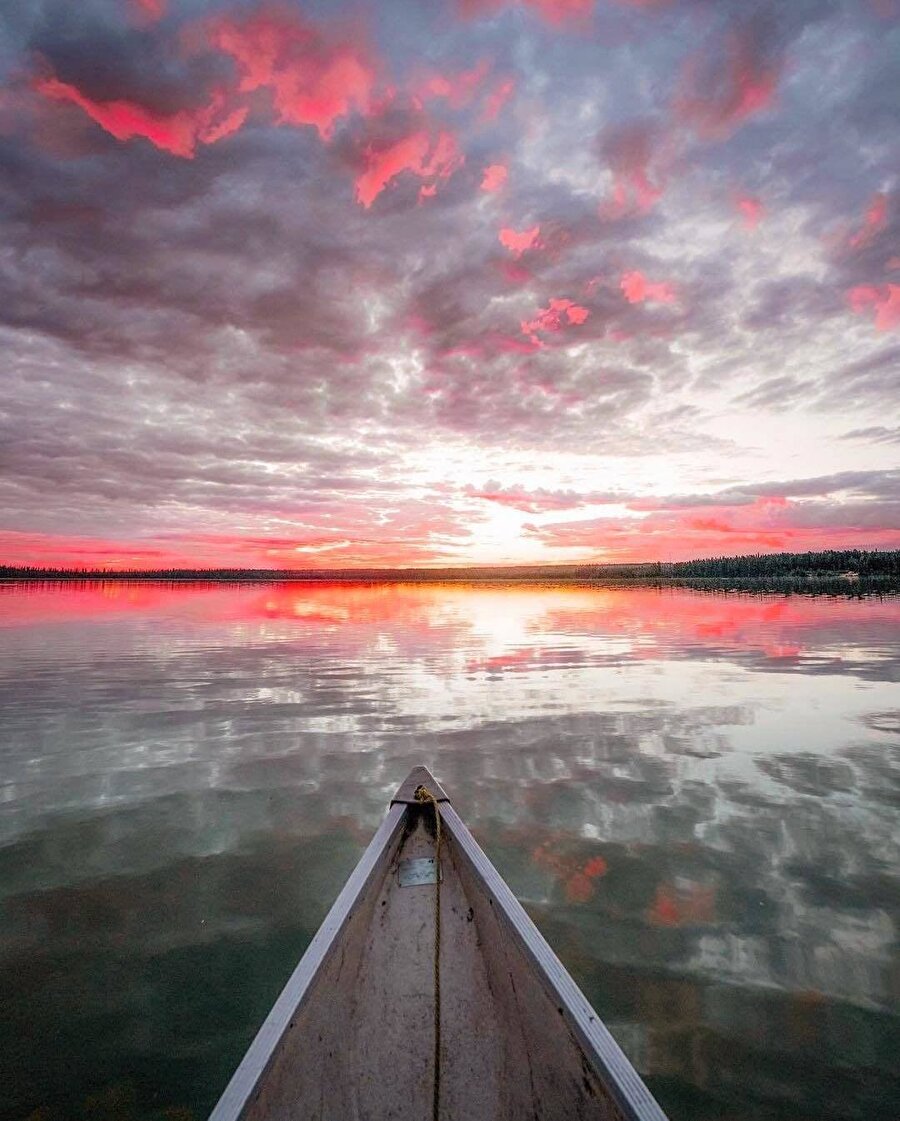 Kayıkla huzurlu bir geziden kalan