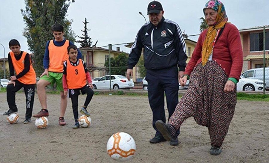 Tamam oğlum ben geçerim forvete