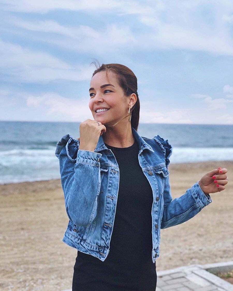Şarkıcı Bengü anne olmak için gün sayıyor.