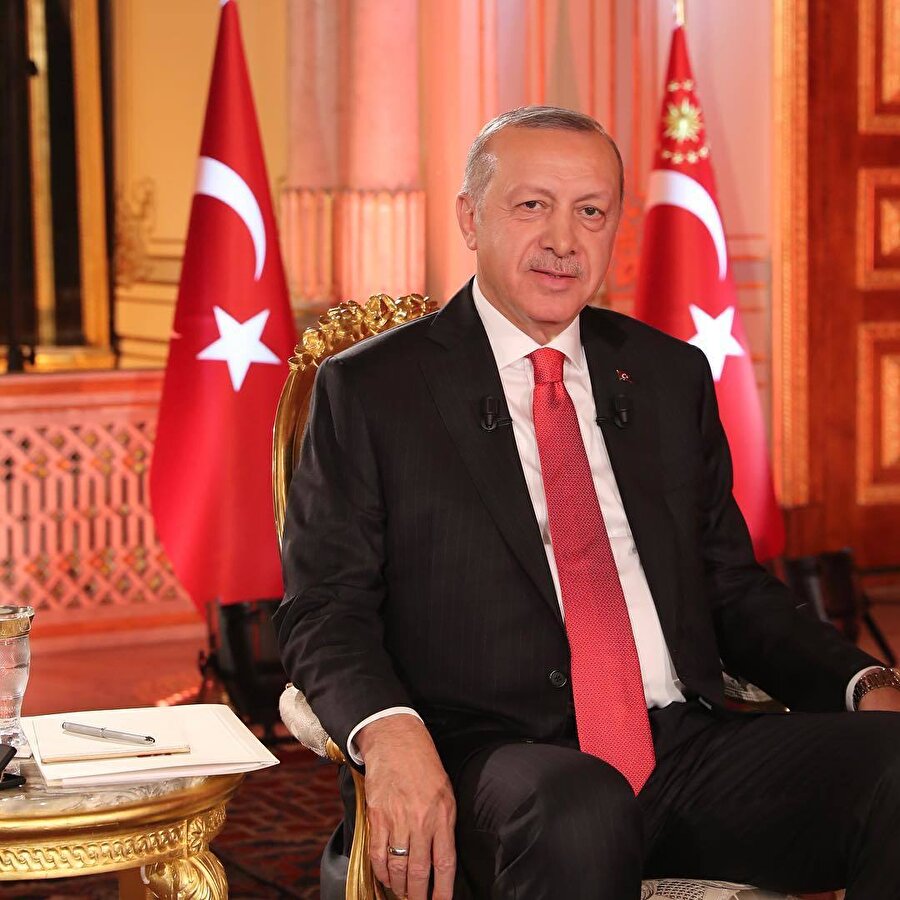Cumhurbaşkanı Recep Tayyip Erdoğan, 82 milyon ferdin her biri ile kucaklaşıyrouz dedi.
