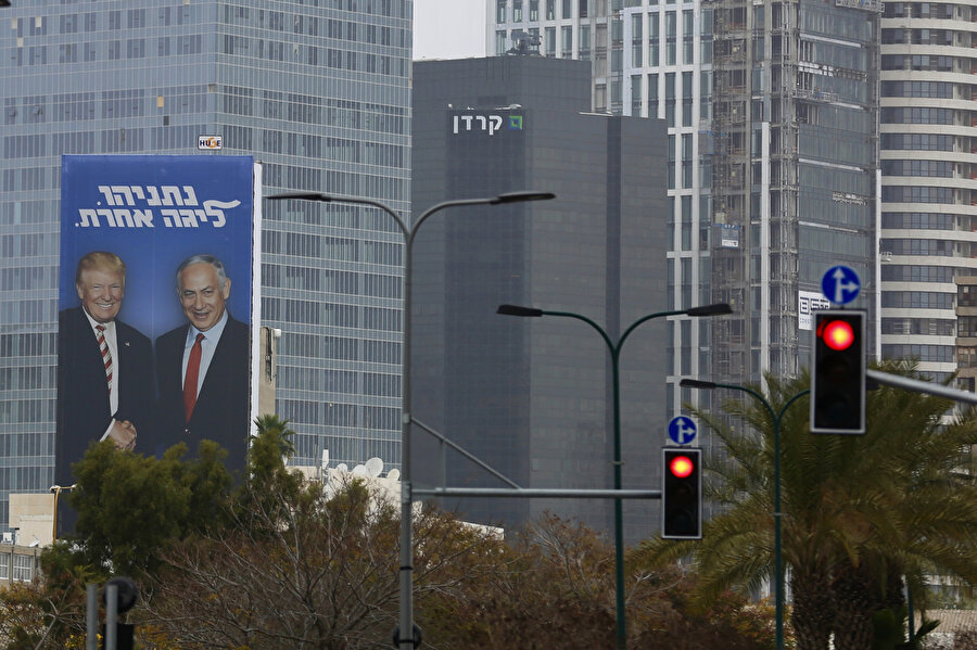 Netanyahu, seçimlerde ABD Başkanı Donald Trump'la yakınlığını öne çıkaran bir kampanya yürütüyor.