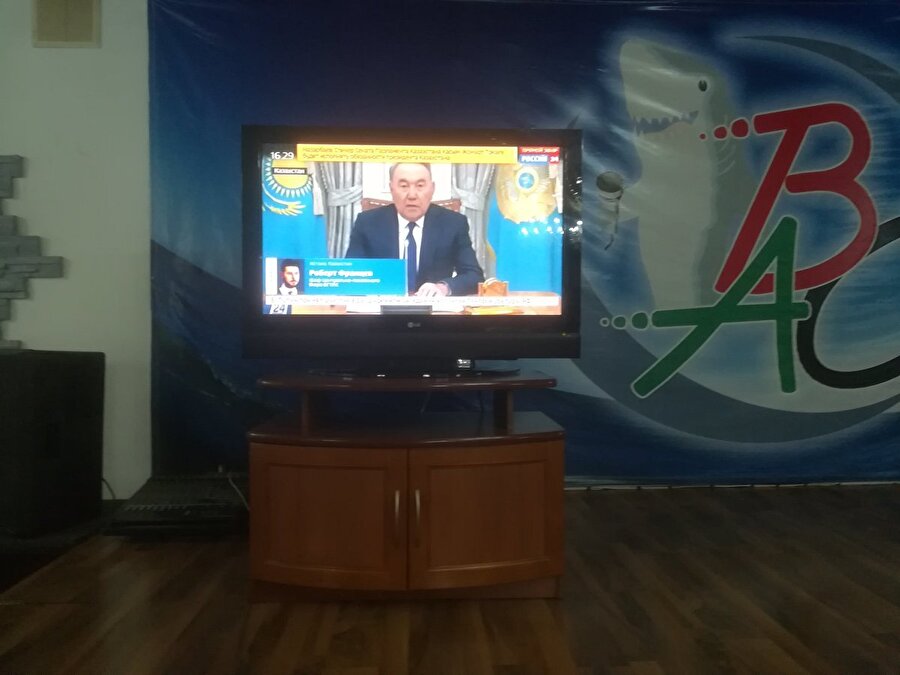 Nursultan Nazarbayev istifa ettiğini açıkladı.