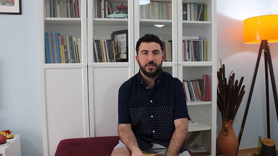 Engin Firol: Sağlıklı okuma yapabilmek için sahiden zamana ihtiyaç duyuyorum ve bu yüzden iki aylık dergileri okumak daha verimli oluyor.