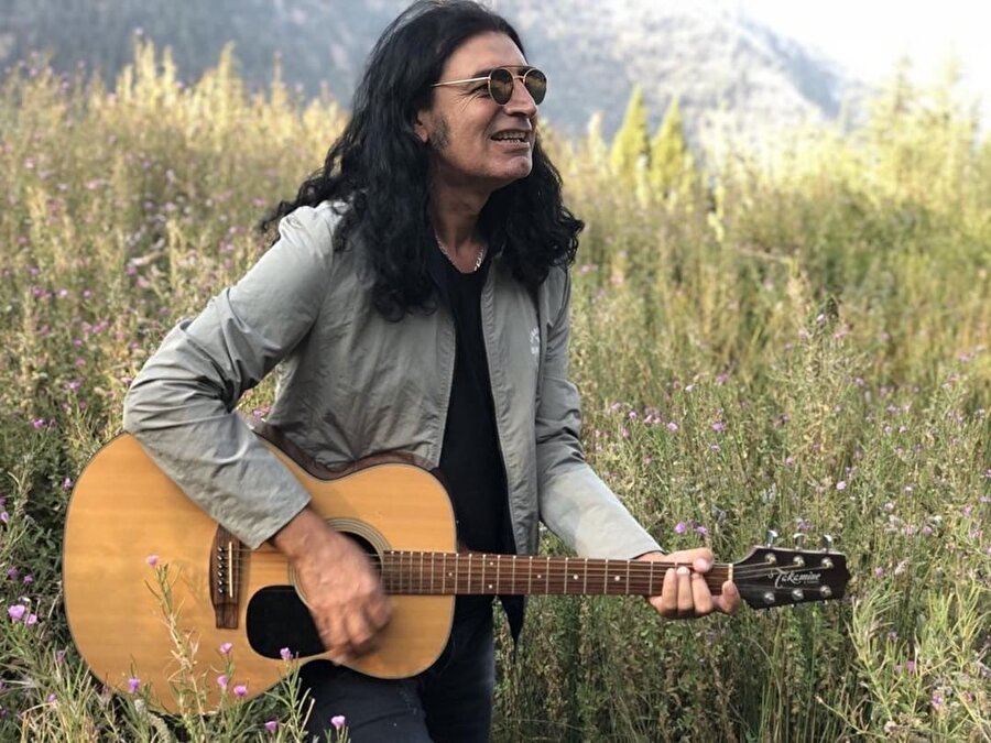 Rock müziğin sevilen ismi Murat Kekilli'nin babası yaşamını yitirdi.