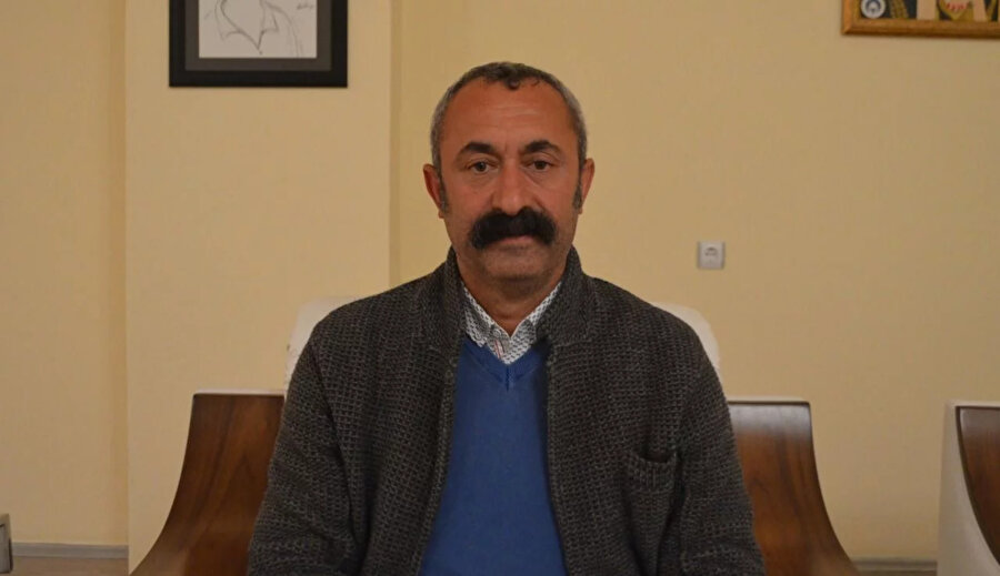 8. Fatih Mehmet Maçoğlu

                                    
                                    Tunceli'de Demokratik Halk Dayanışması'nın Türkiye Komünist Partisi'nden (TKP) Büyükşehir Belediye Başkan Adayı olan Fatih Mehmet Maçoğlu, 800 oy farkıyla seçimleri kazandıklarını açıkladı.
                                
                                