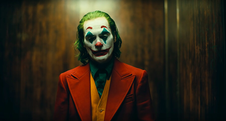 Joker'in kendi hikayesinin temel alındığı ilk filminde başrolü oynayacak isim Joaquin Phoenix oldu.