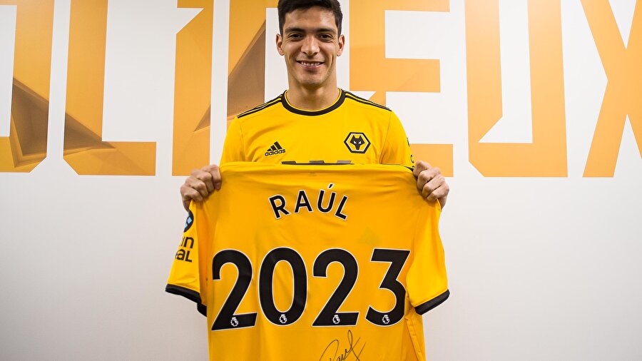 Raul Jimenez, Wolves'in en pahalı oyuncusu oldu.