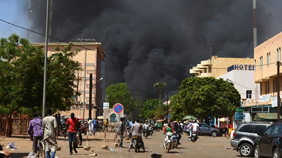 Burkina Faso'da şiddet olayları durulmuyor. Terör saldırısından sonra çıkan çatışmalarda 62 kişi öldü.
