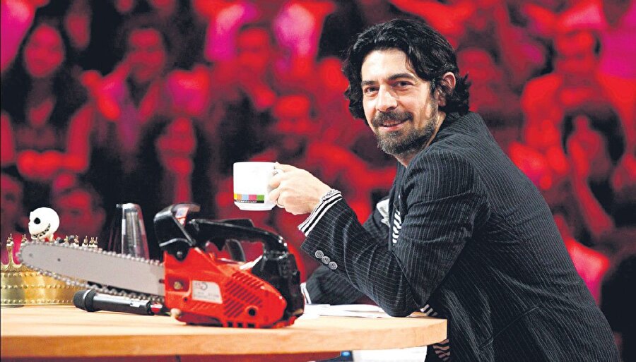 Okan Bayülgen'in programı ekim ayında başlayacak.