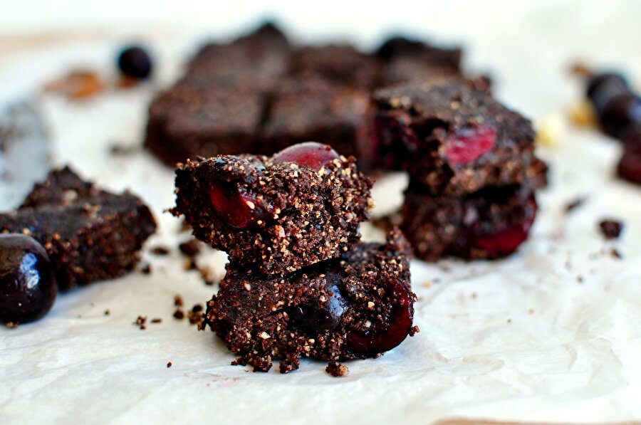 Vişneli Brownie ve daha birçok lezzet Lokma.net'de.